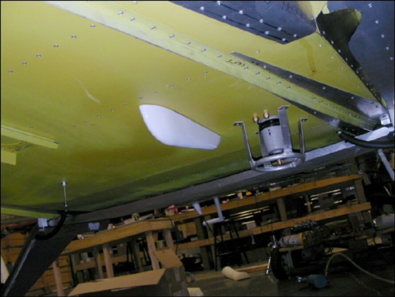 Install marker beacon antenna