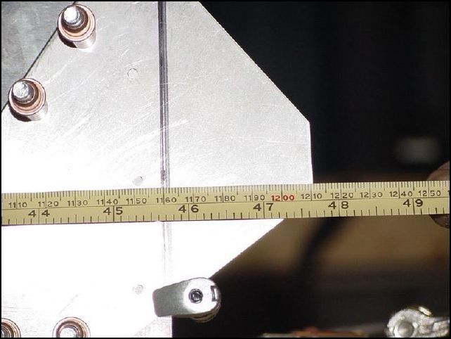 Make sure the distance tip to tip of the front wing attach brackets is 1210mm.