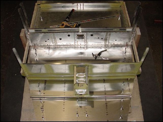 Top view of front and rear spar lined up with jig.