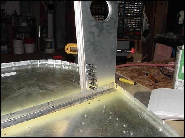 another image of the engine mounts.